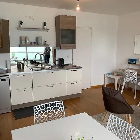 Un Balcon Sur La Mer, Acces Direct A La Granville