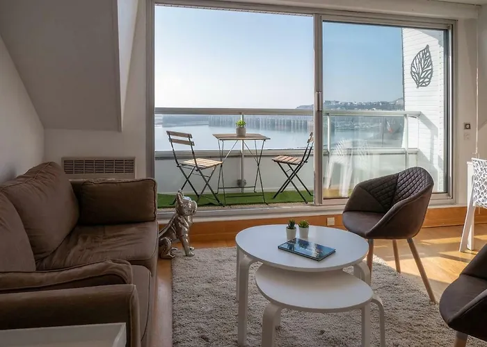 Un Balcon Sur La Mer, Acces Direct A La