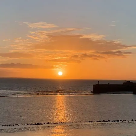 Un Balcon Sur La Mer, Acces Direct A La Appartement *